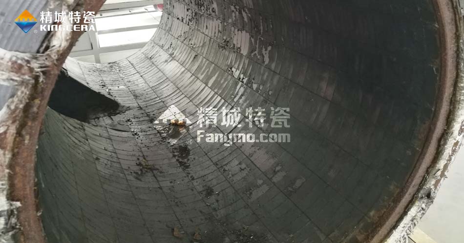 運行滿兩年的耐磨陶瓷三通管道 運行滿兩年的耐磨陶瓷三通管道